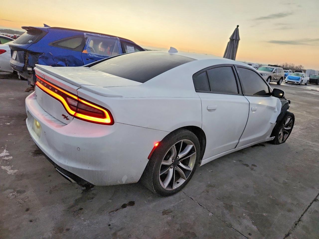 2016 DODGE CHARGER R/T photo 3