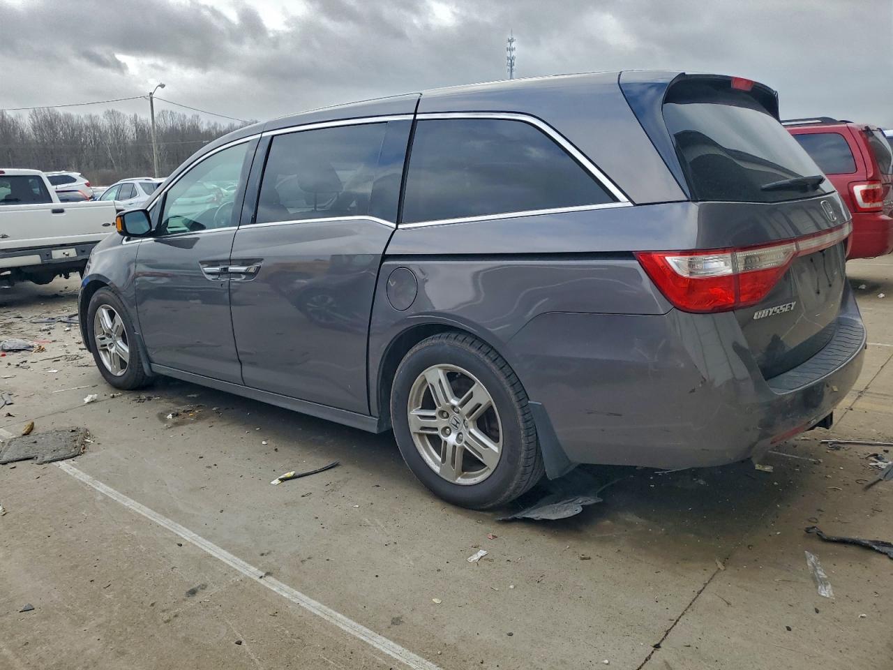 2012 HONDA ODYSSEY TOURING photo 2