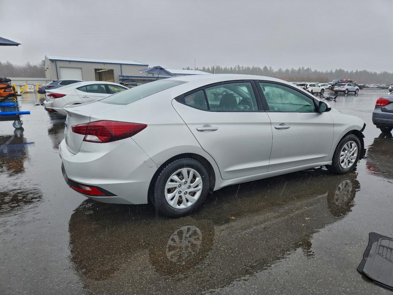 2019 HYUNDAI ELANTRA SE photo 3