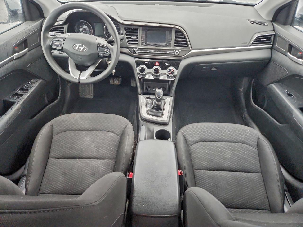 2019 HYUNDAI ELANTRA SE photo 8