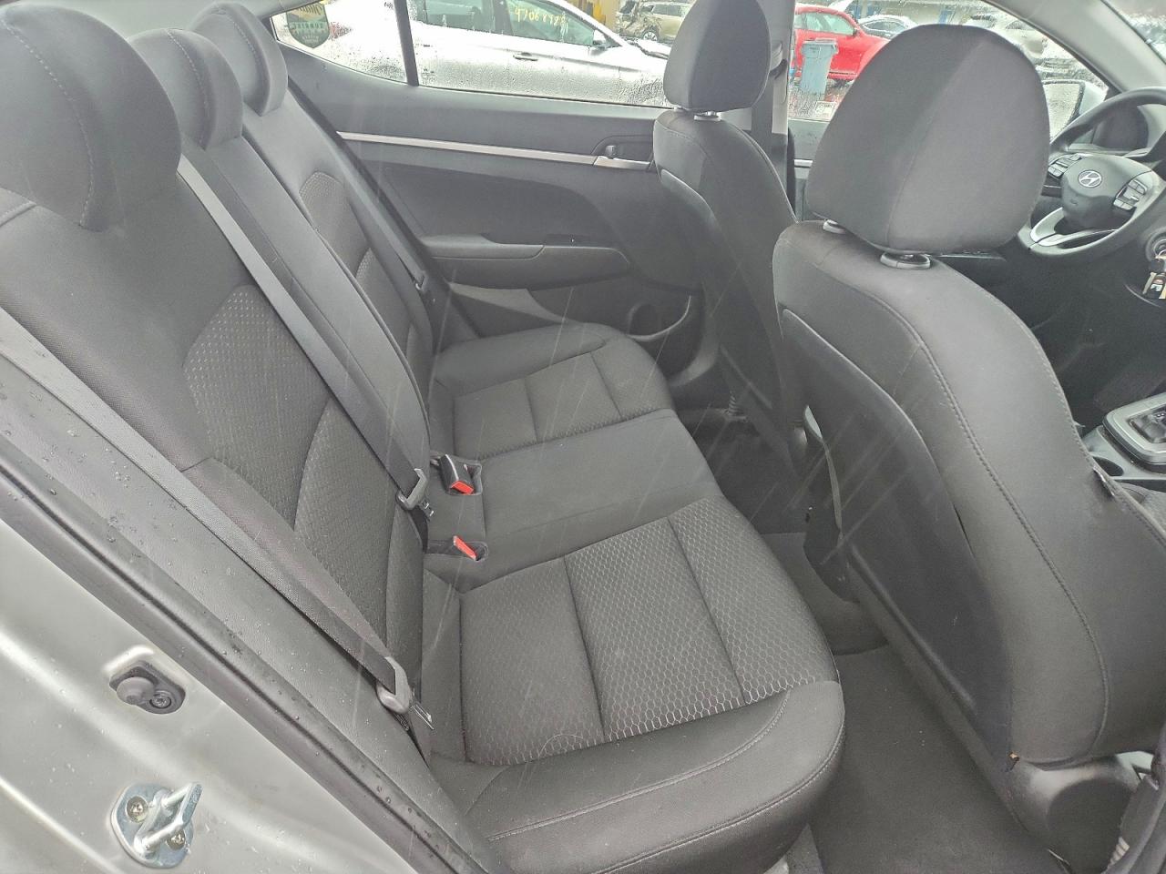 2019 HYUNDAI ELANTRA SE photo 10