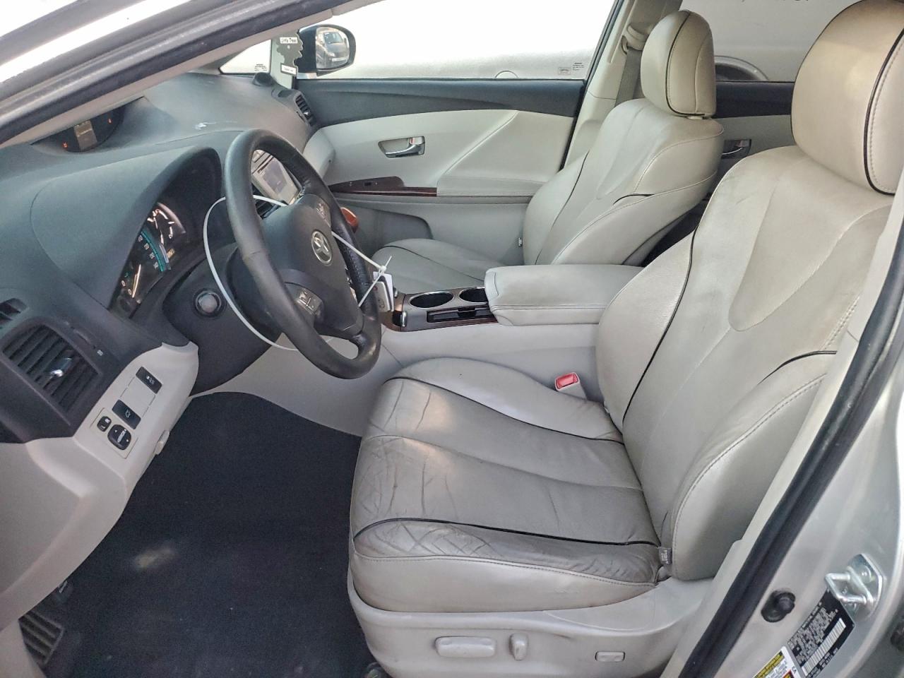 2009 TOYOTA VENZA photo 13