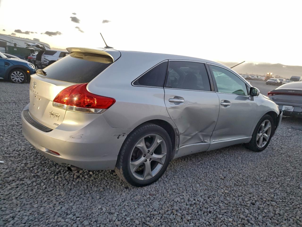 2009 TOYOTA VENZA photo 5