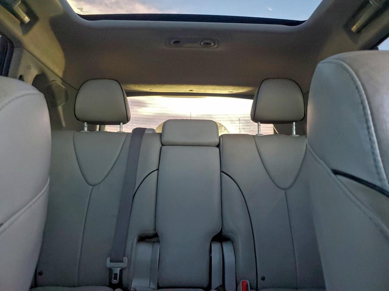 2009 TOYOTA VENZA photo 19