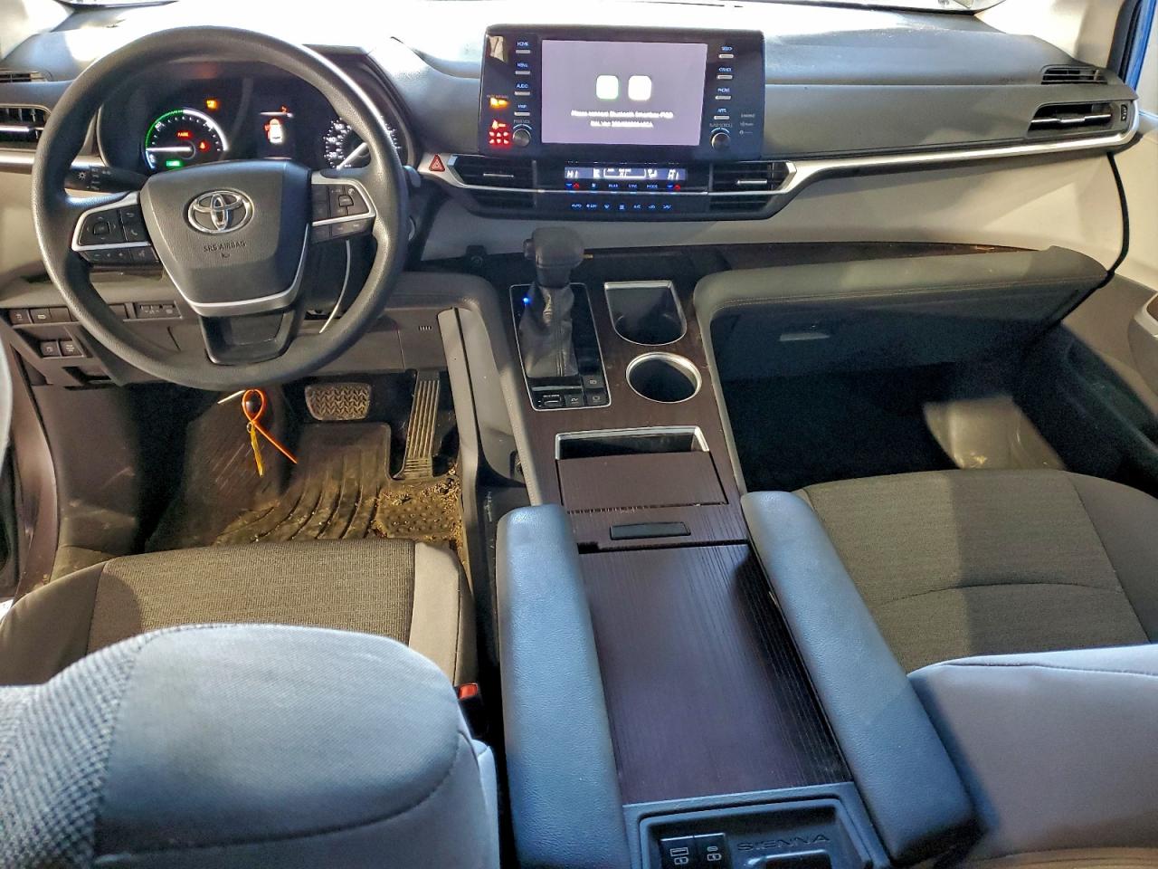 2021 TOYOTA SIENNA LE photo 22