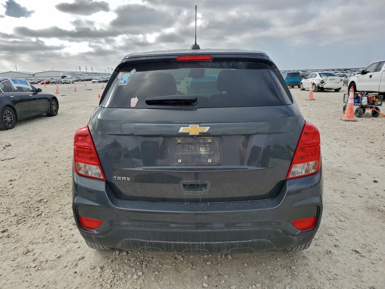 2020 CHEVROLET TRAX LS photo 11