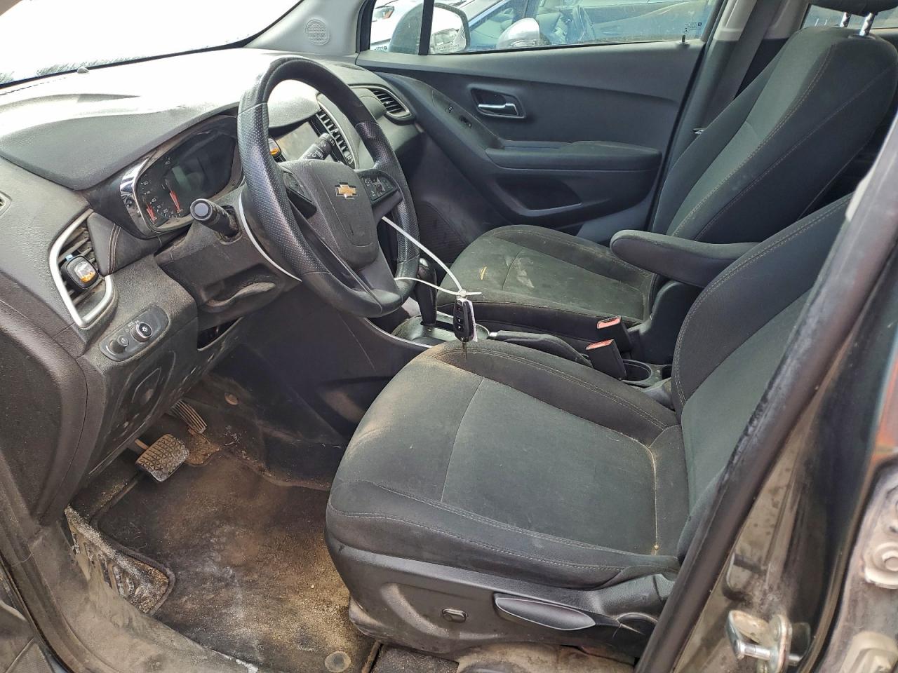 2020 CHEVROLET TRAX LS photo 13