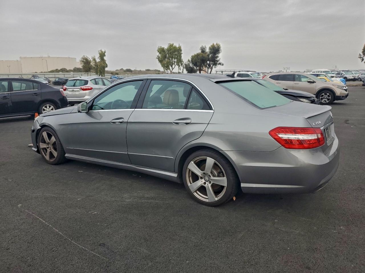 2010 MERCEDES-BENZ E 350 photo 4