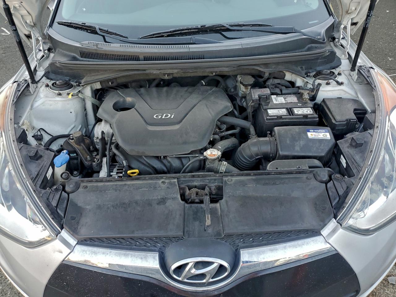 2017 HYUNDAI VELOSTER photo 11