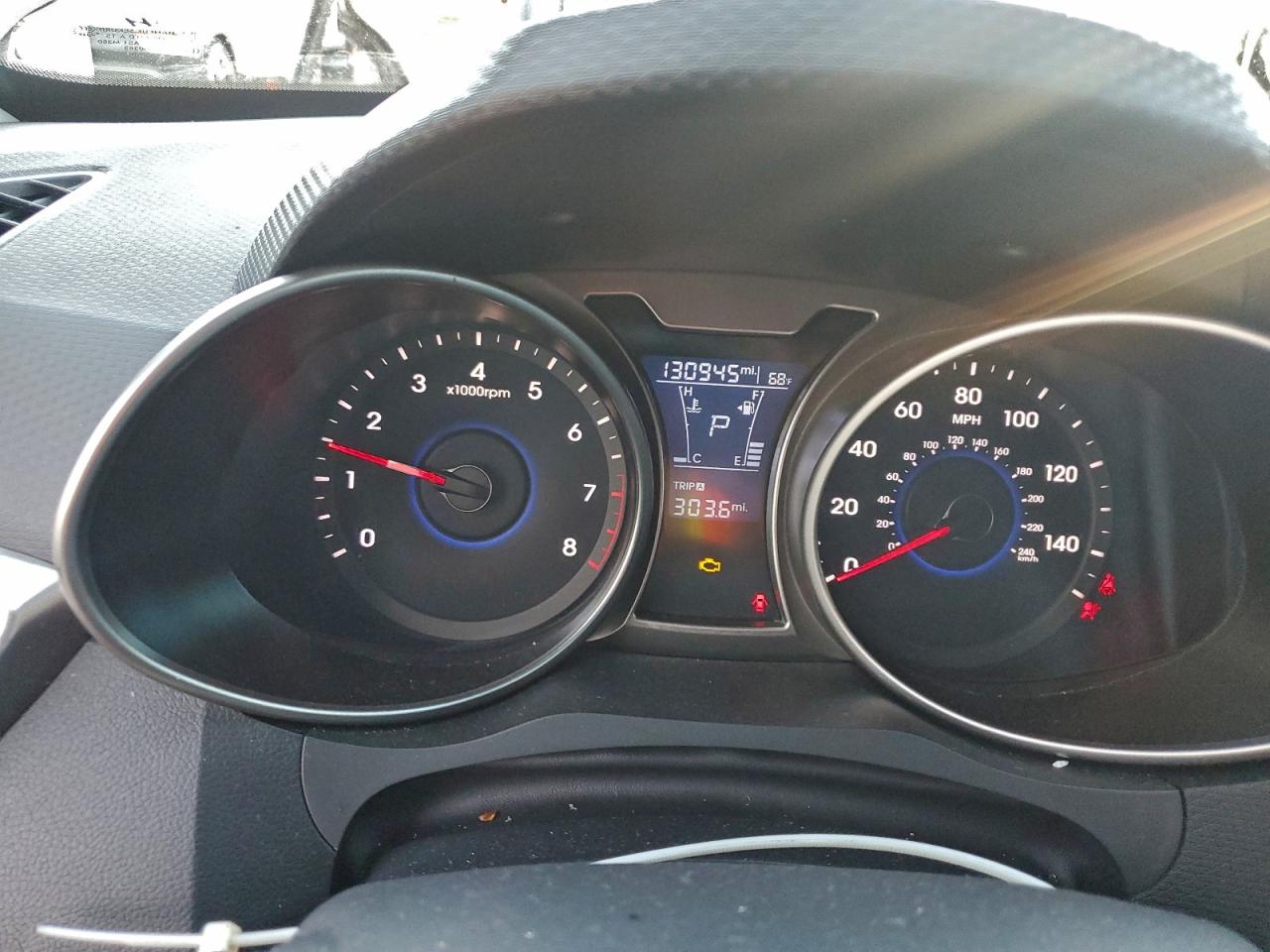 2017 HYUNDAI VELOSTER photo 9