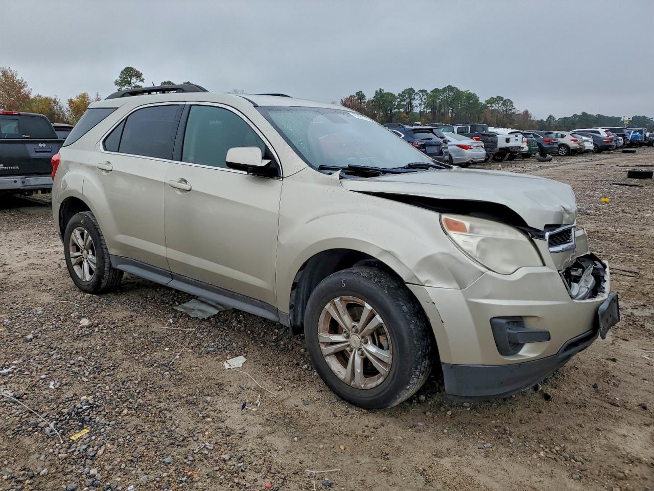 2015 CHEVROLET EQUINOX LT photo 4