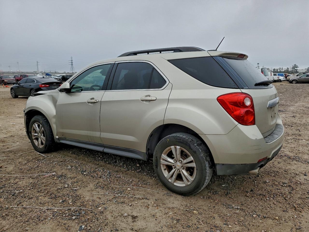 2015 CHEVROLET EQUINOX LT photo 2