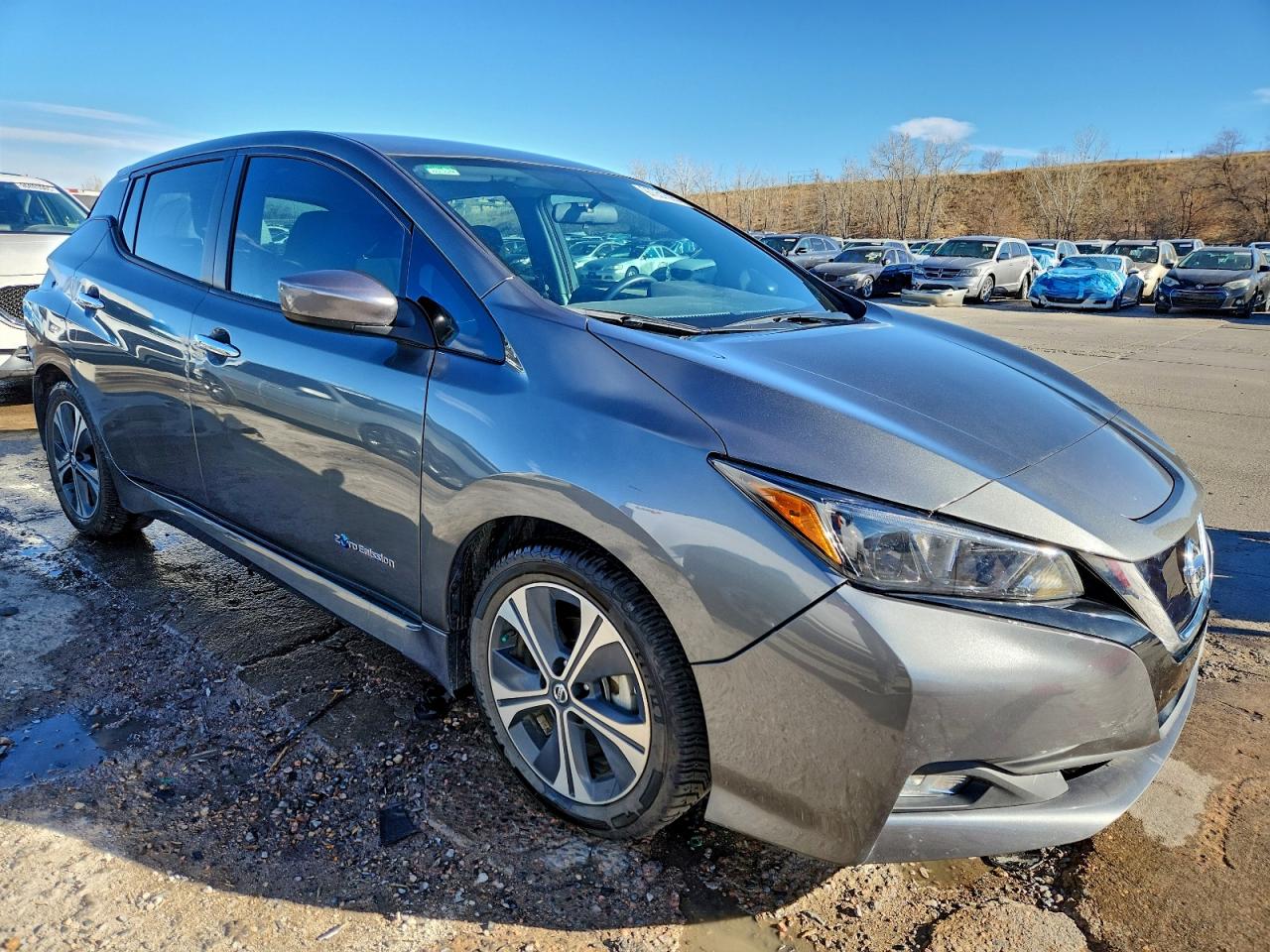 2019 NISSAN LEAF S photo 4
