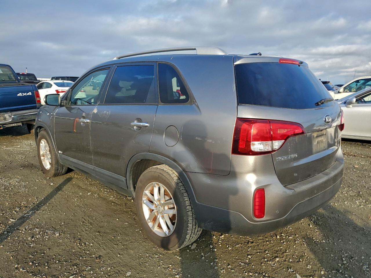 2014 KIA SORENTO LX photo 2