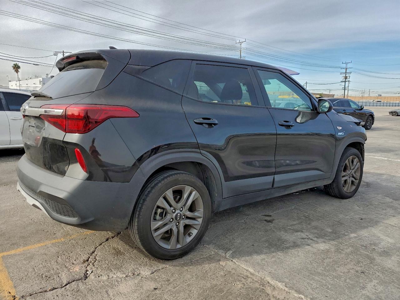 2021 KIA SELTOS LX photo 3