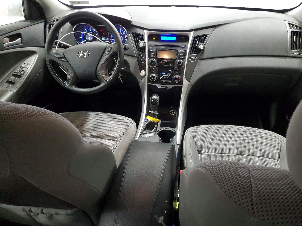 2013 HYUNDAI SONATA GLS photo 8