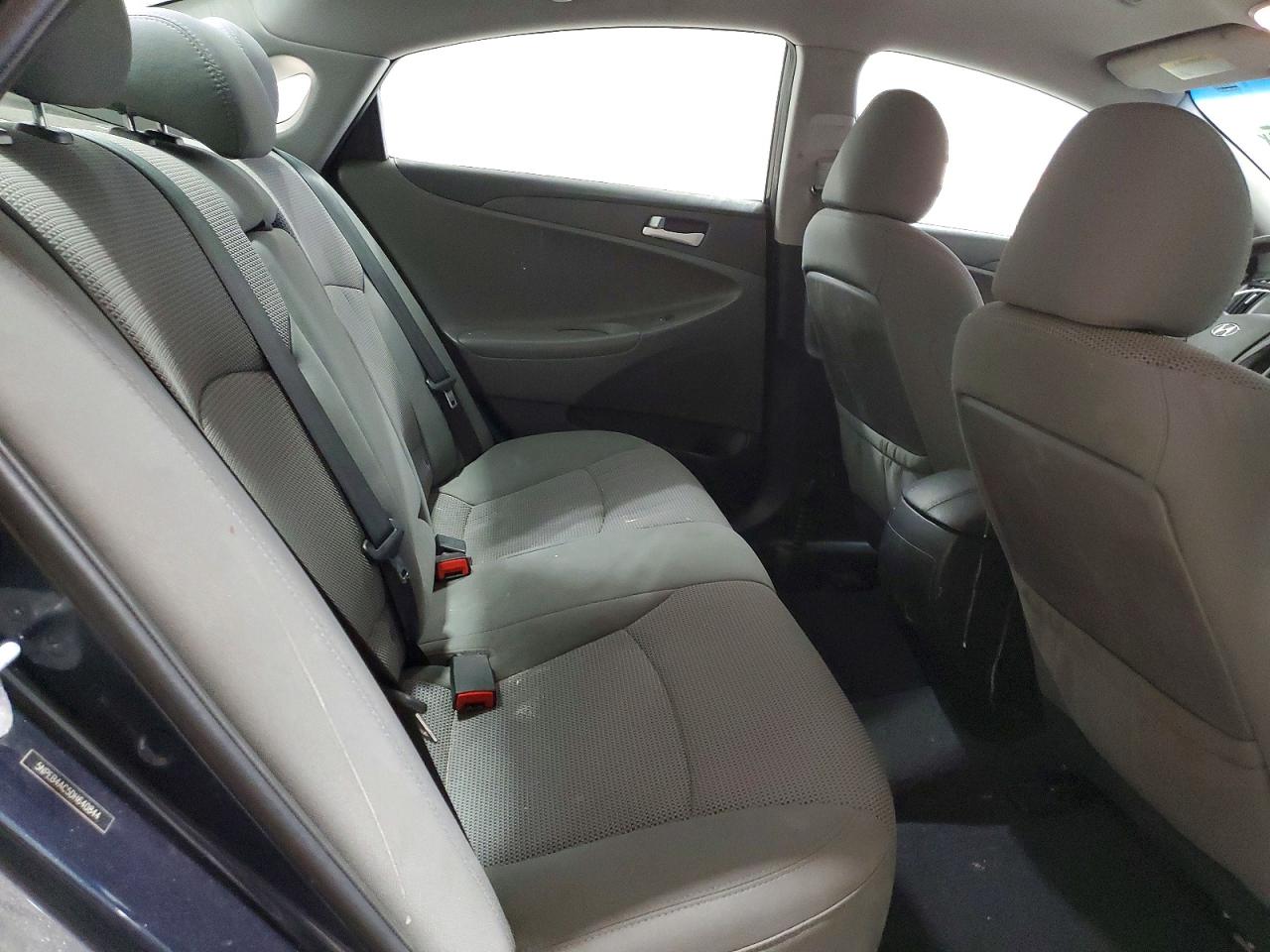 2013 HYUNDAI SONATA GLS photo 10