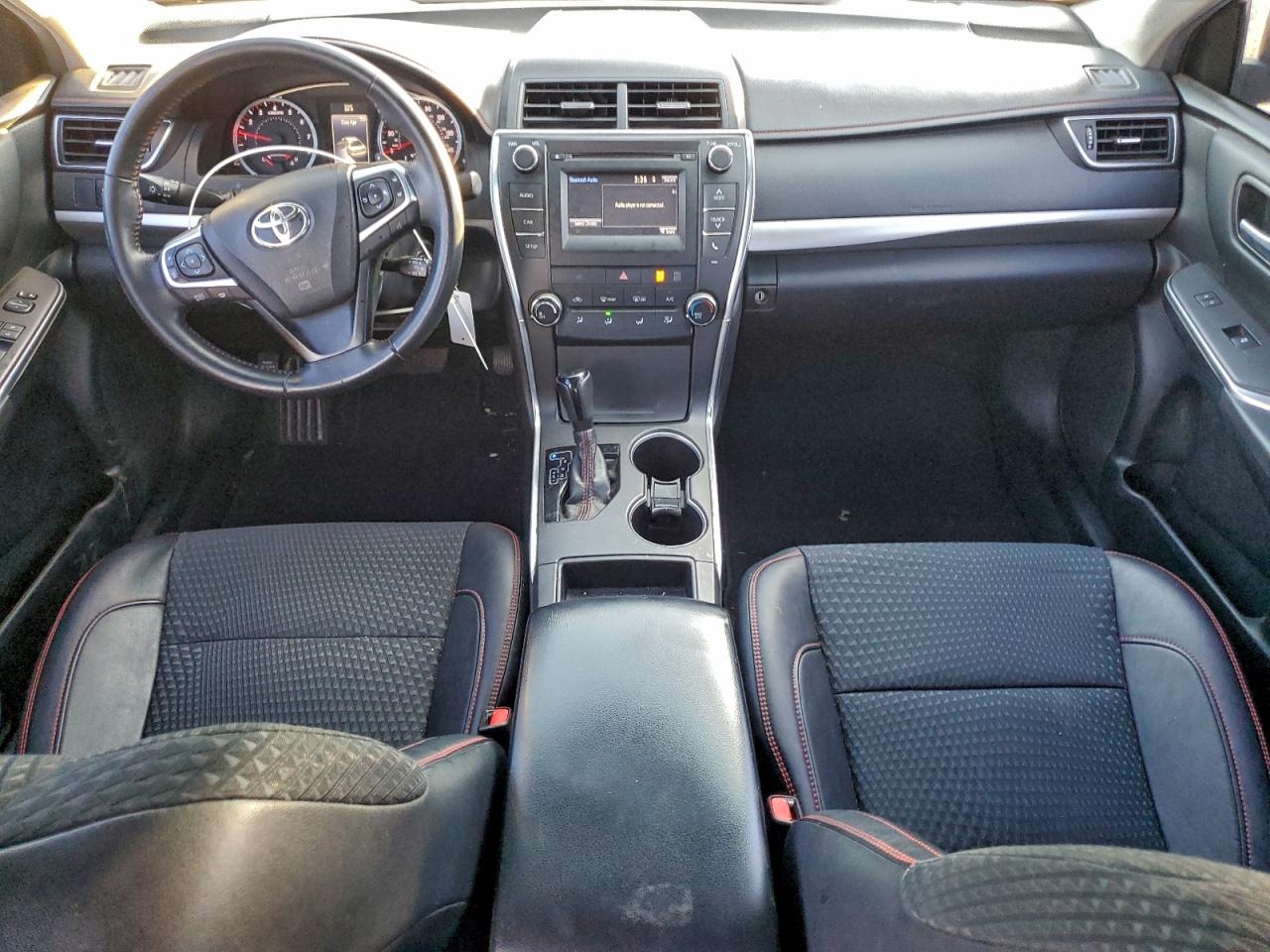 2015 TOYOTA CAMRY LE photo 8
