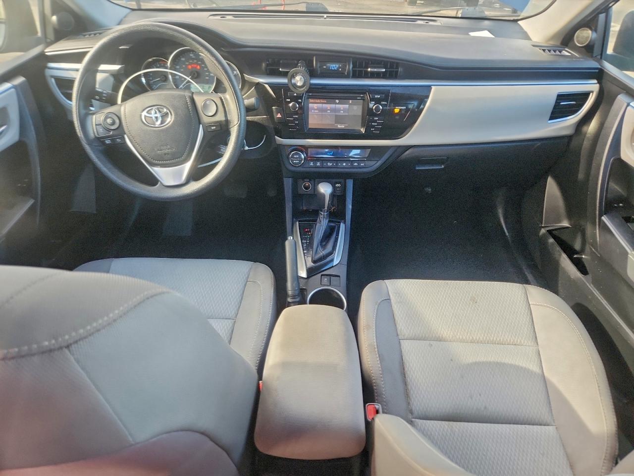 2016 TOYOTA COROLLA L photo 8