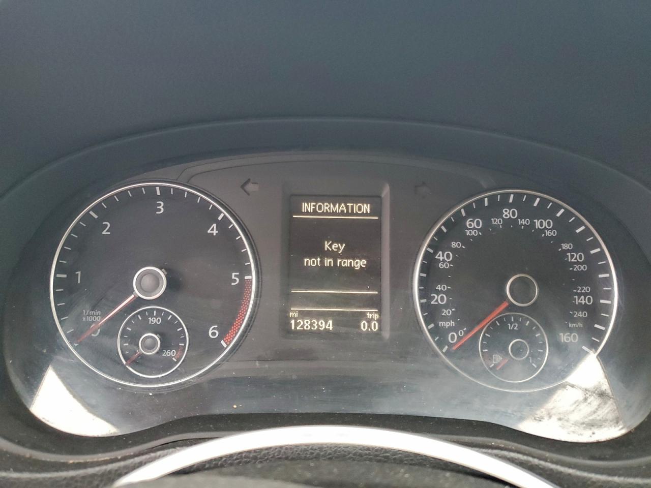 2014 VOLKSWAGEN PASSAT SE photo 9