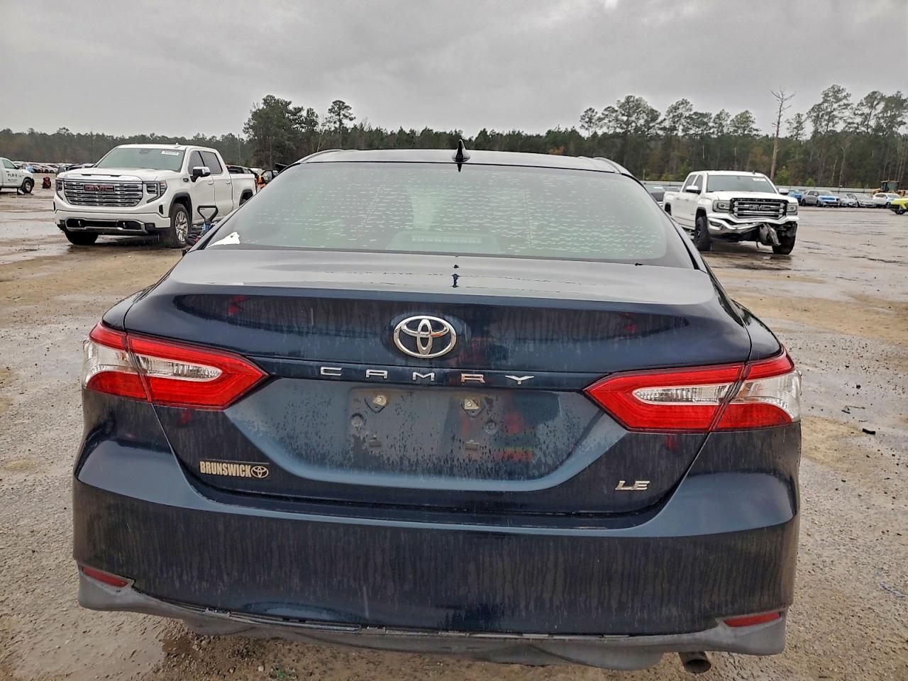 2019 TOYOTA CAMRY L photo 6