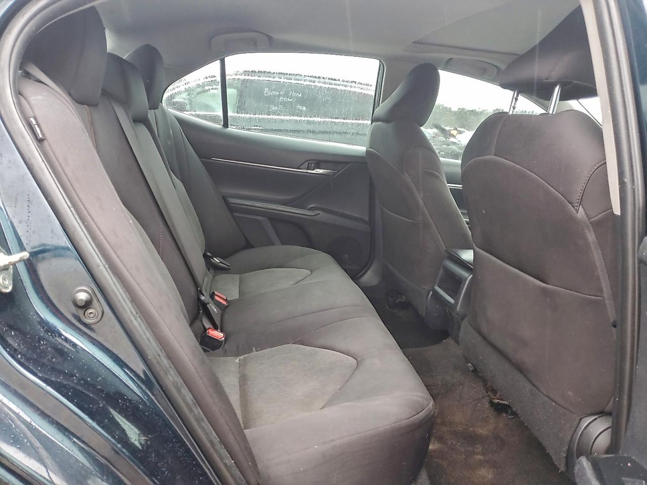 2019 TOYOTA CAMRY L photo 10