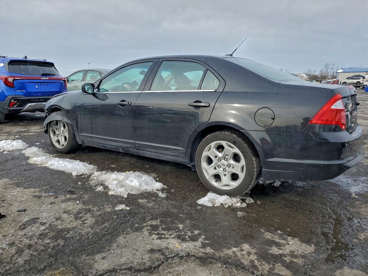 2010 FORD FUSION SE photo 2