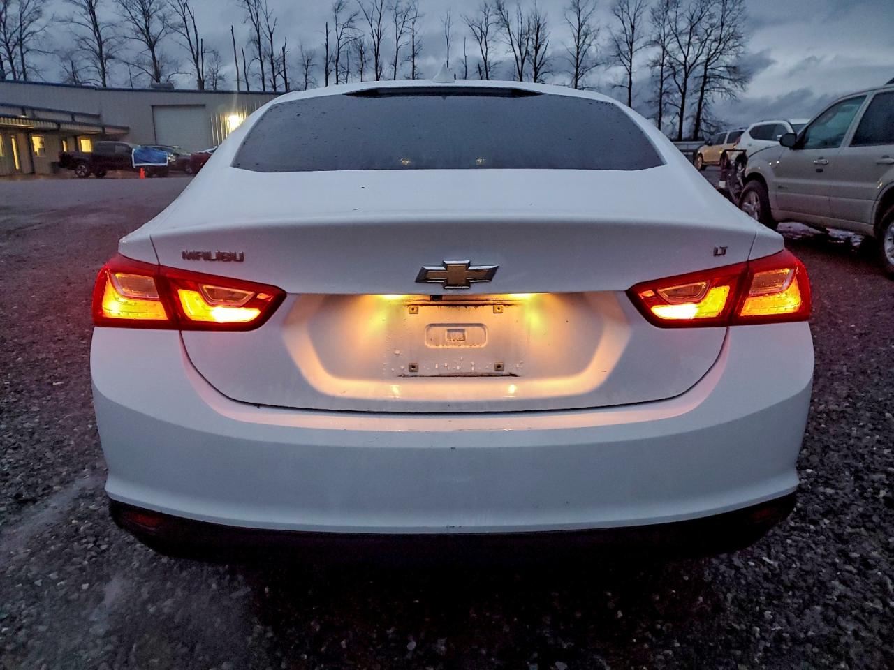 2016 CHEVROLET MALIBU LT photo 11