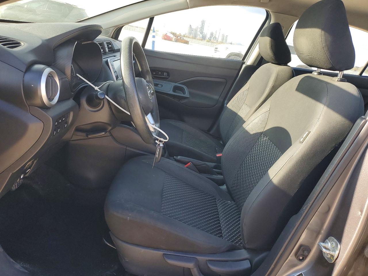 2020 NISSAN VERSA S photo 13