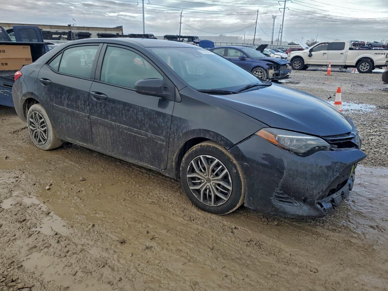 2017 TOYOTA COROLLA L photo 4