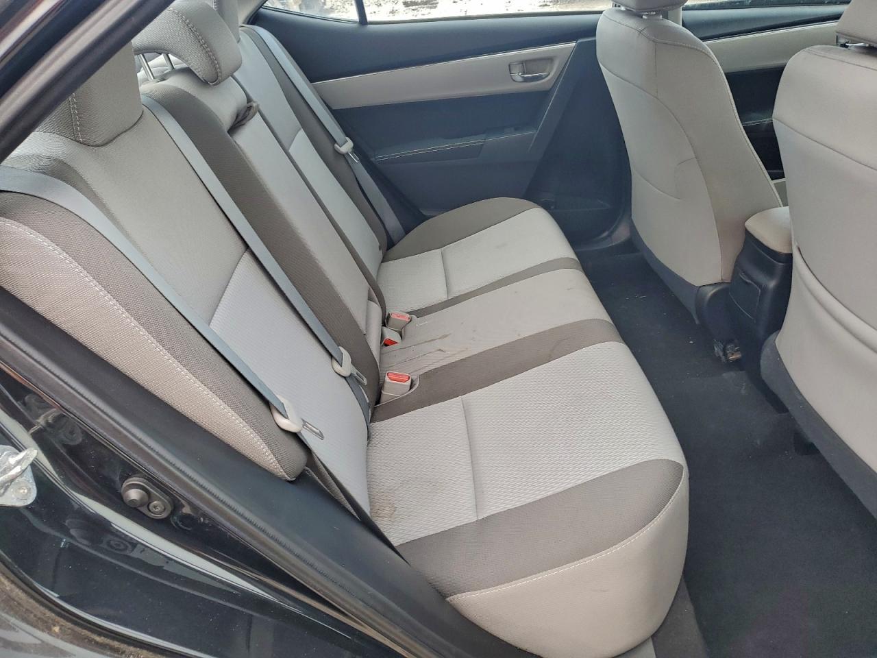 2017 TOYOTA COROLLA L photo 10