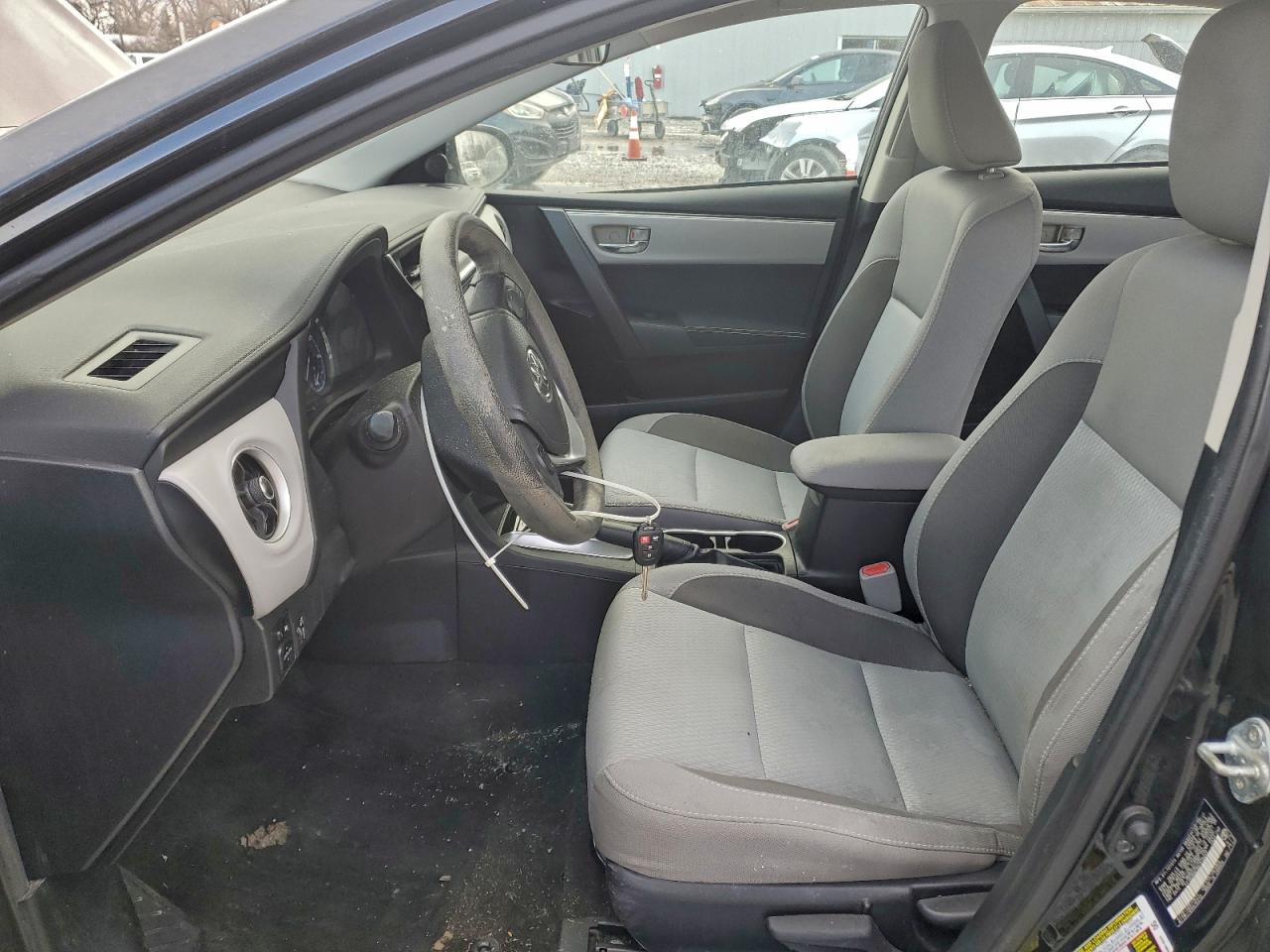 2017 TOYOTA COROLLA L photo 7