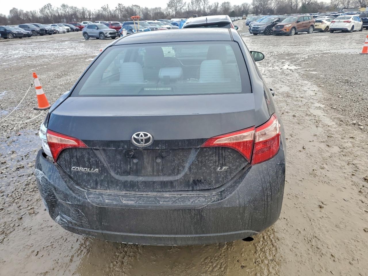 2017 TOYOTA COROLLA L photo 6