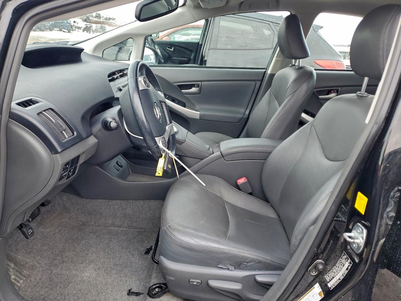 2011 TOYOTA PRIUS photo 13