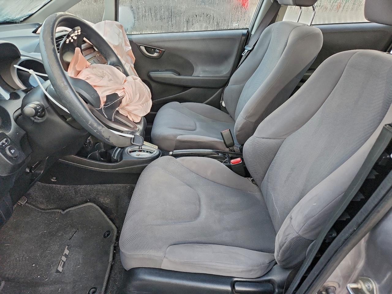 2009 HONDA FIT photo 19