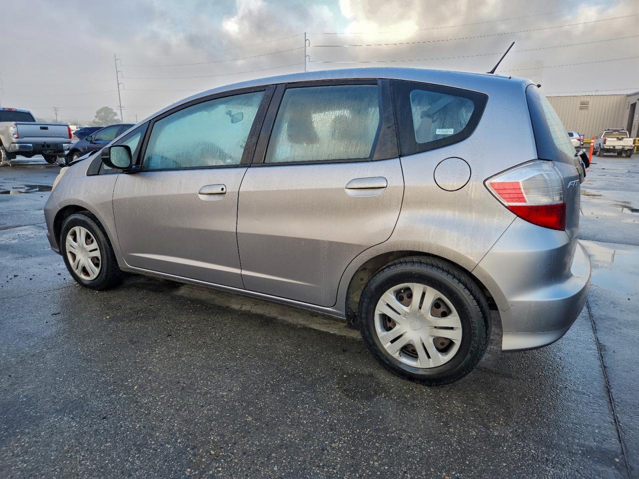 2009 HONDA FIT photo 4