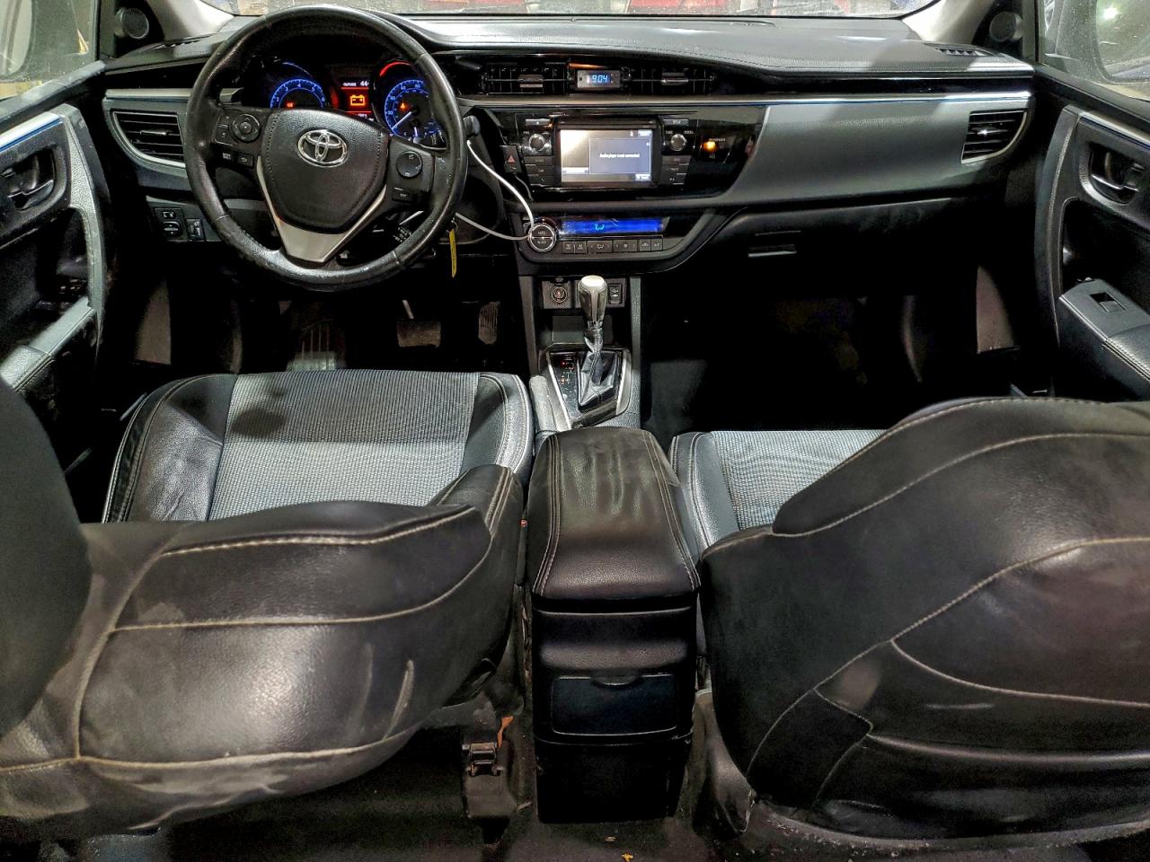 2015 TOYOTA COROLLA L photo 8