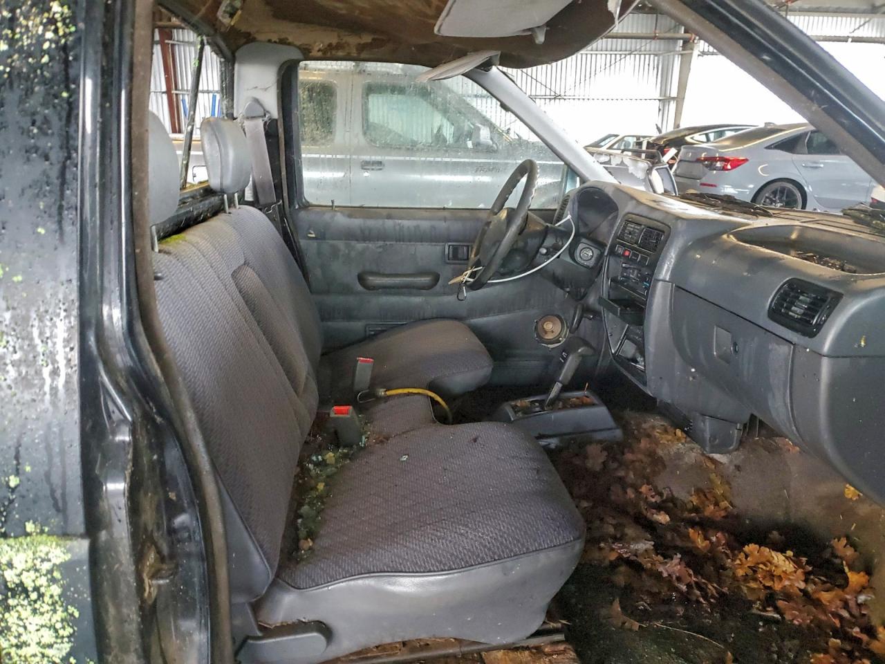 1996 NISSAN TRUCK BASE photo 10