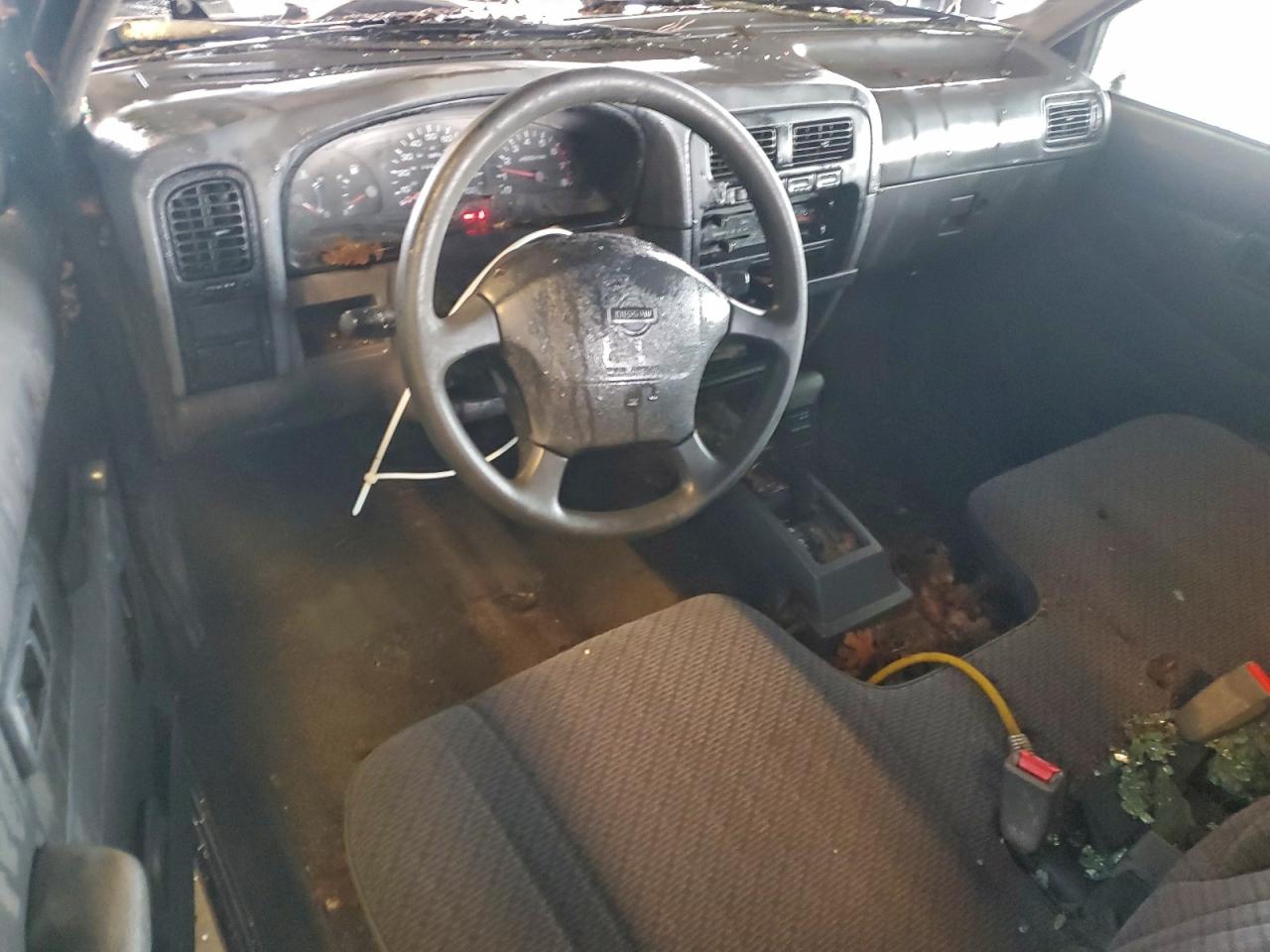 1996 NISSAN TRUCK BASE photo 8