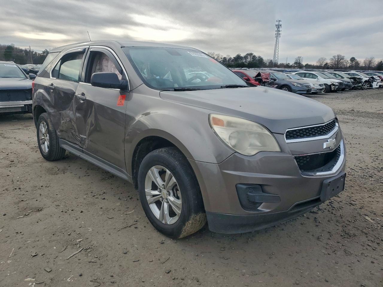2010 CHEVROLET EQUINOX LS photo 4