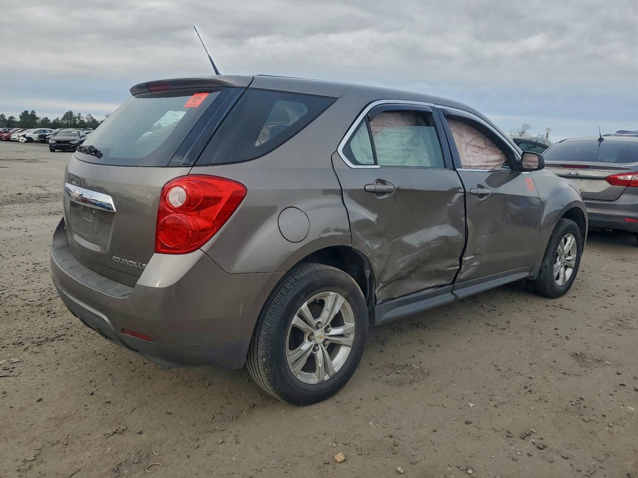 2010 CHEVROLET EQUINOX LS photo 3
