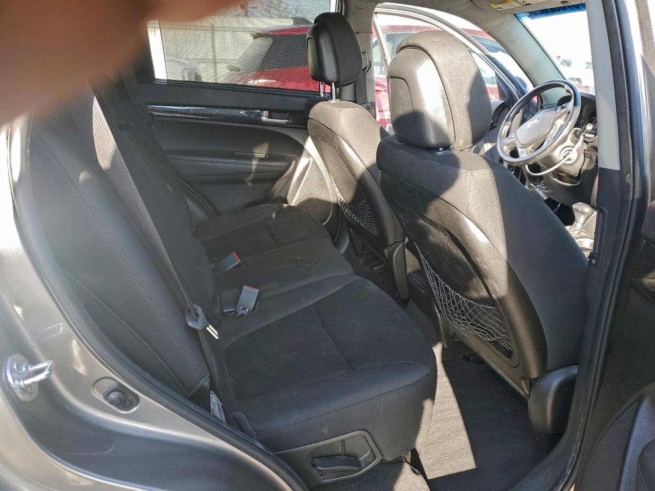 2014 KIA SORENTO LX photo 11