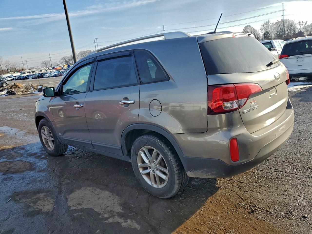 2014 KIA SORENTO LX photo 2