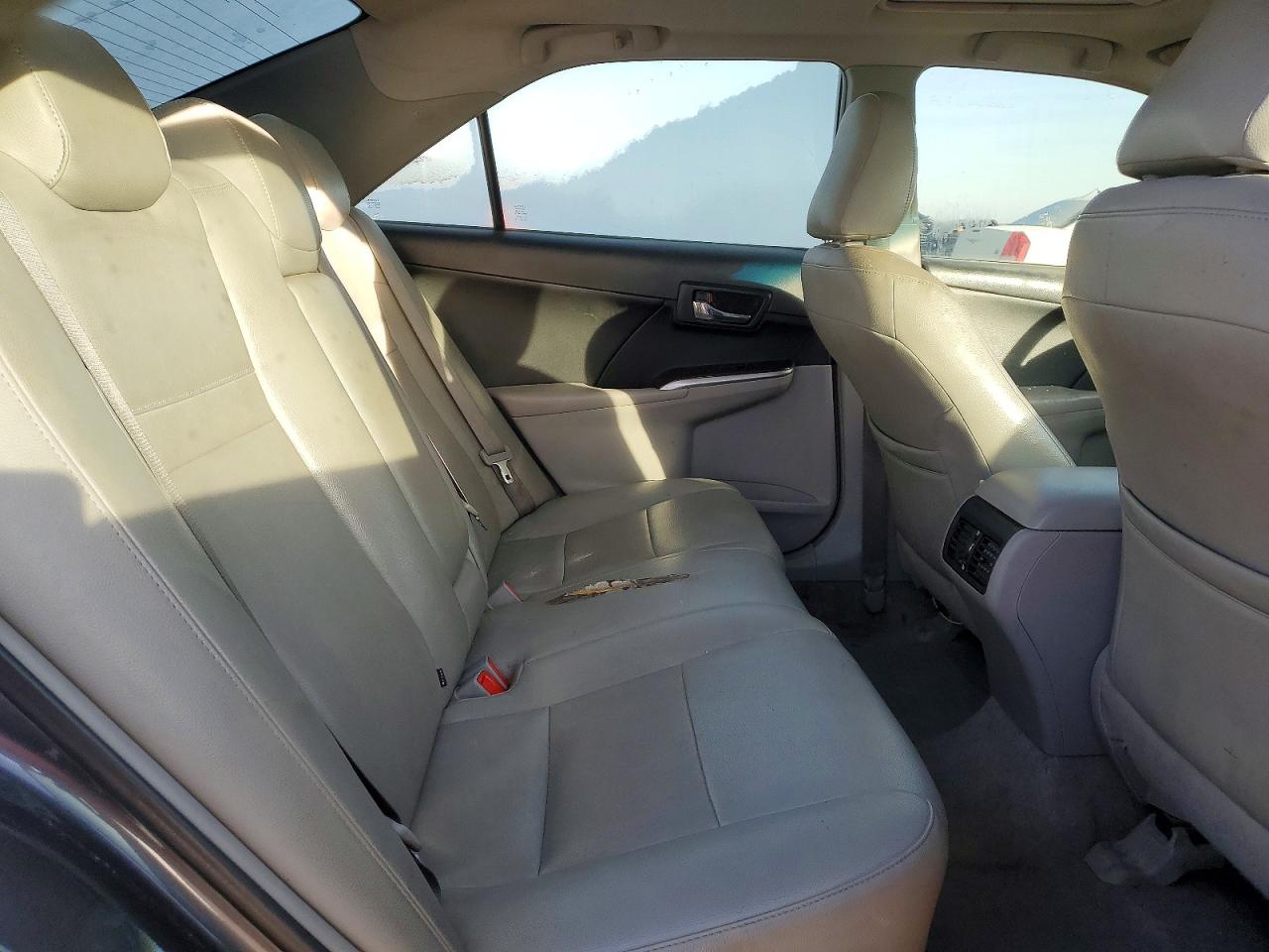 2014 TOYOTA CAMRY L photo 19