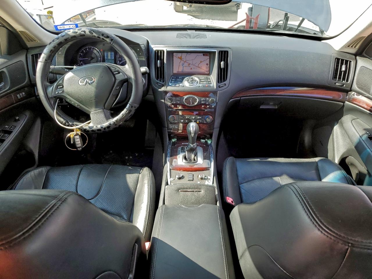 2013 INFINITI G37 photo 8