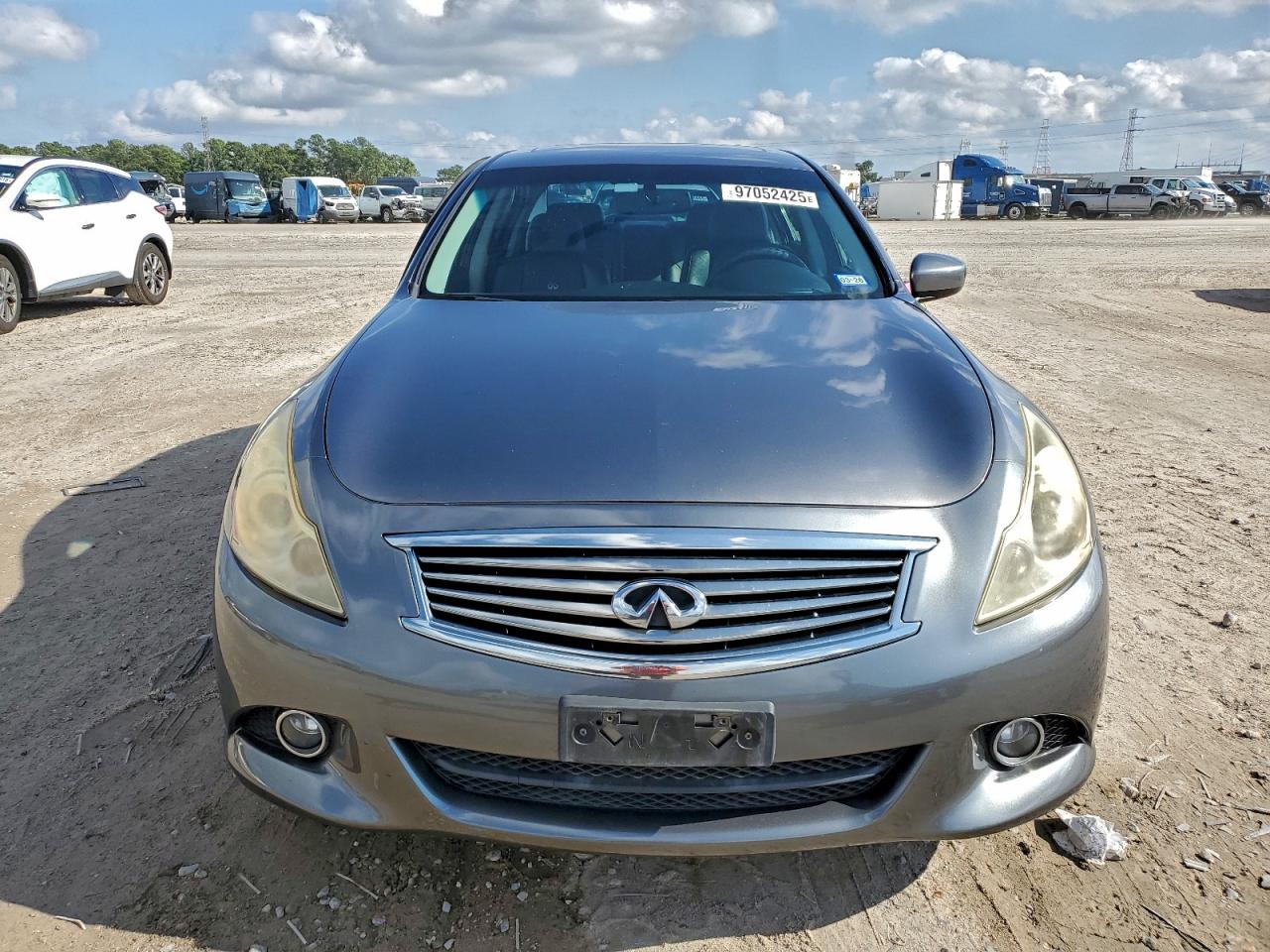 2013 INFINITI G37 photo 5