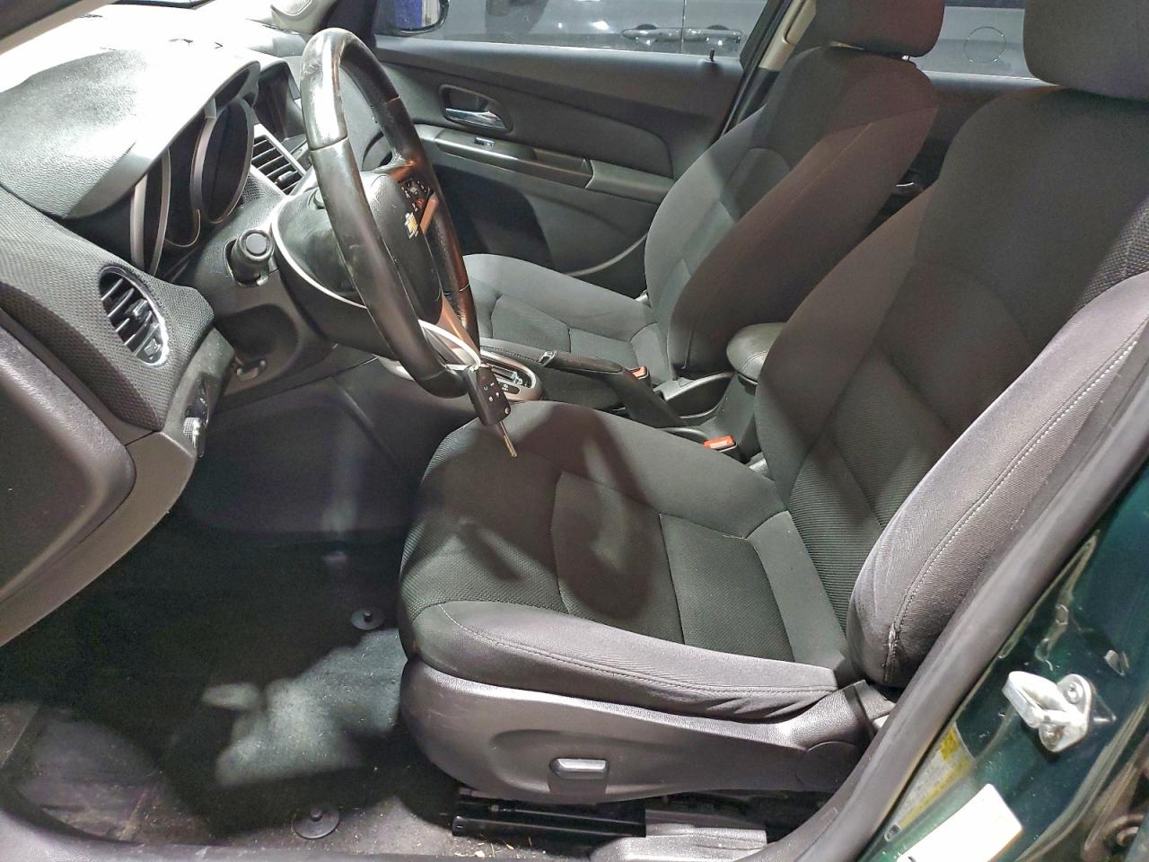 2014 CHEVROLET CRUZE photo 7