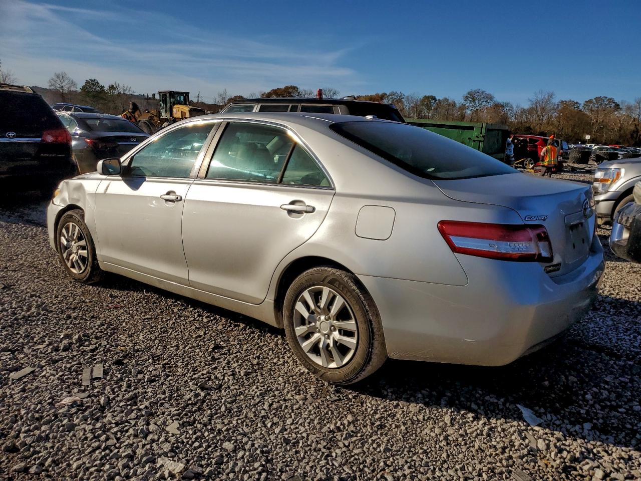 2011 TOYOTA CAMRY BASE photo 3