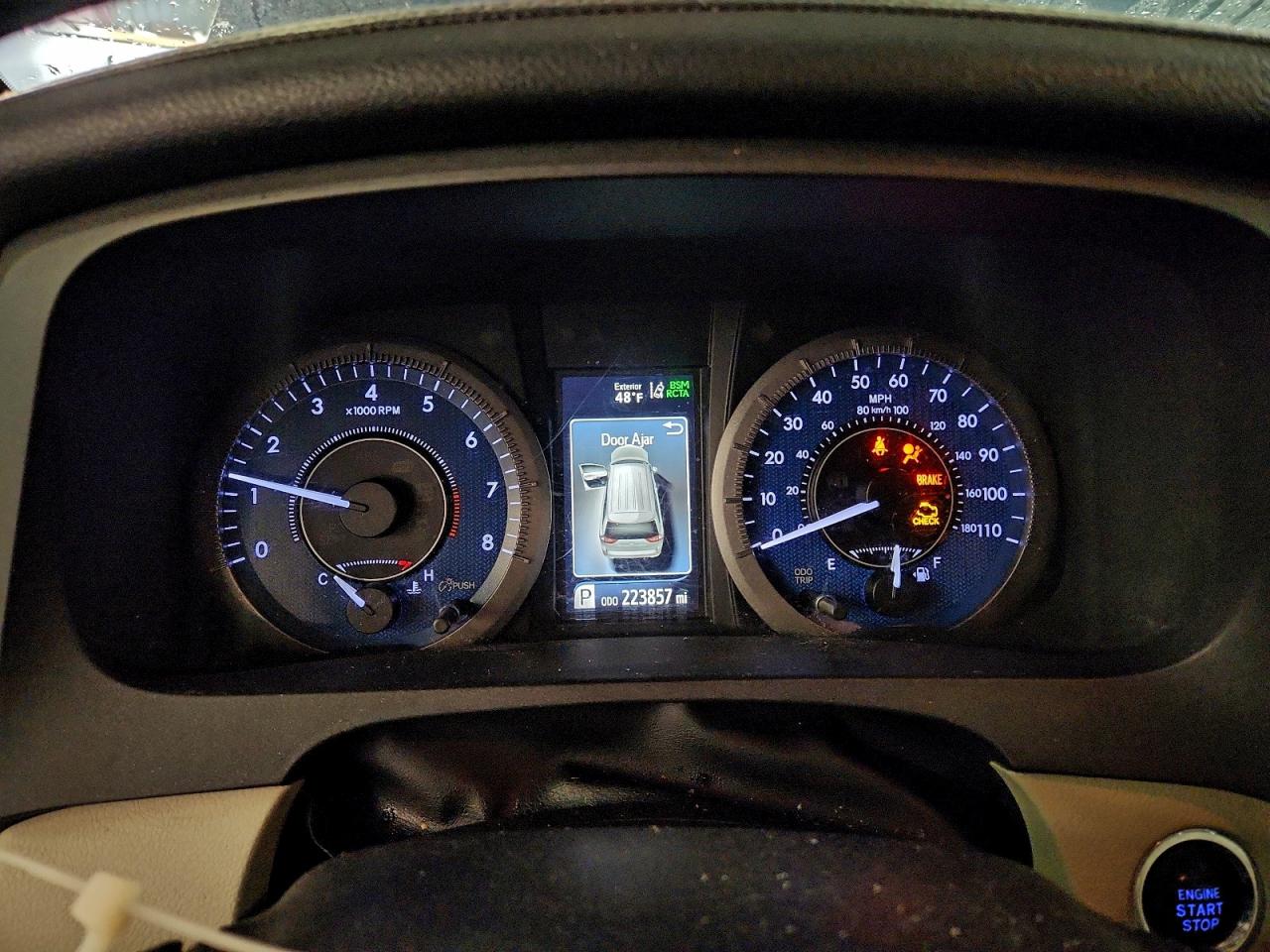 2020 TOYOTA SIENNA XLE photo 17