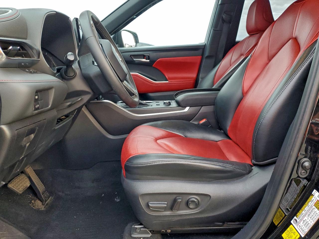 2021 TOYOTA HIGHLANDER XSE photo 13